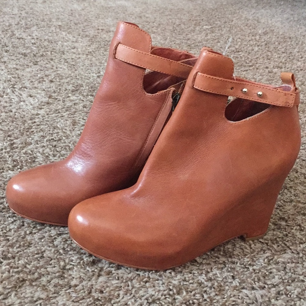 Cognate booties
